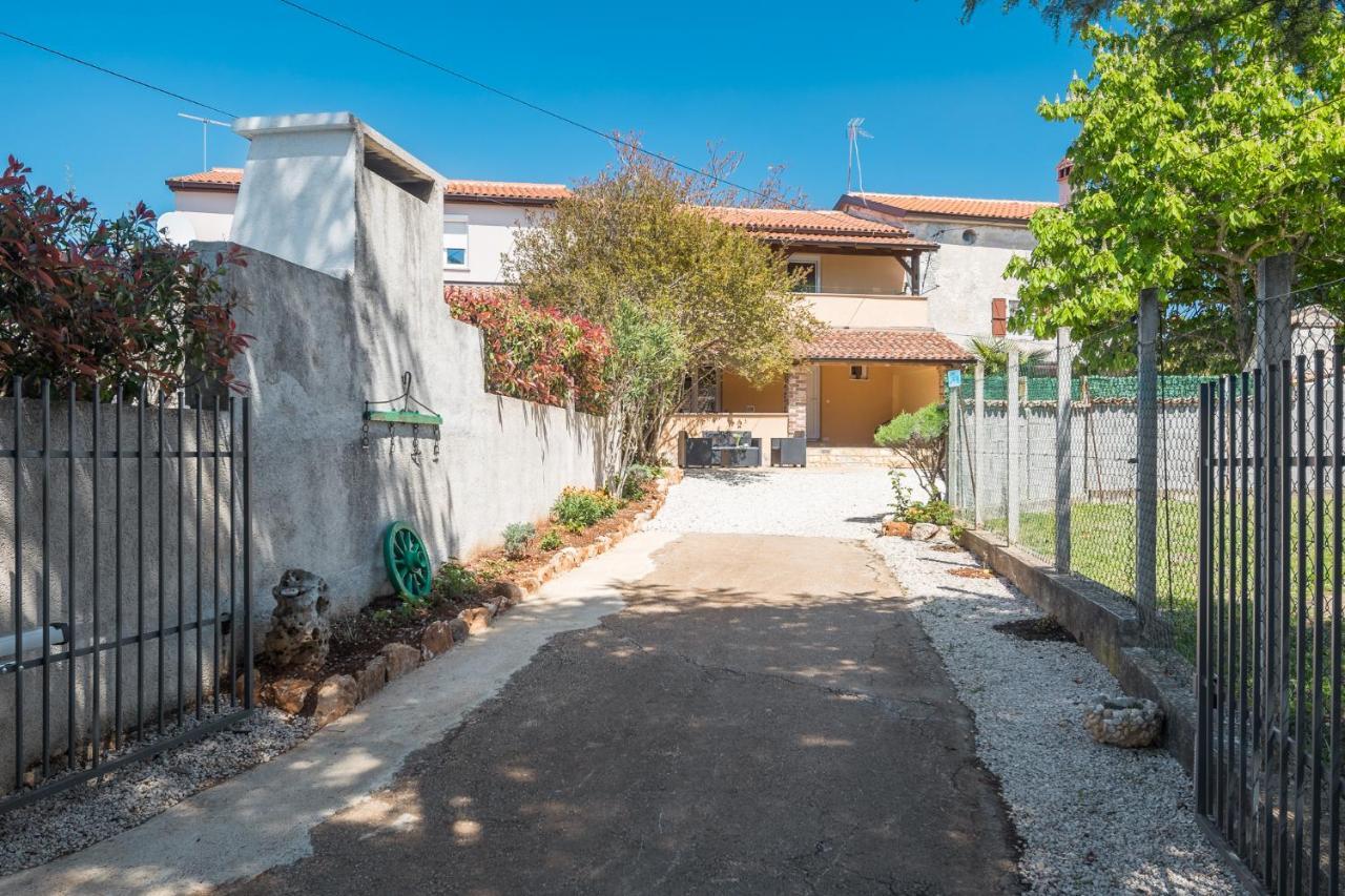 Вілла Casa Viktoria With Private Garden And Bbq Kosinozici Екстер'єр фото