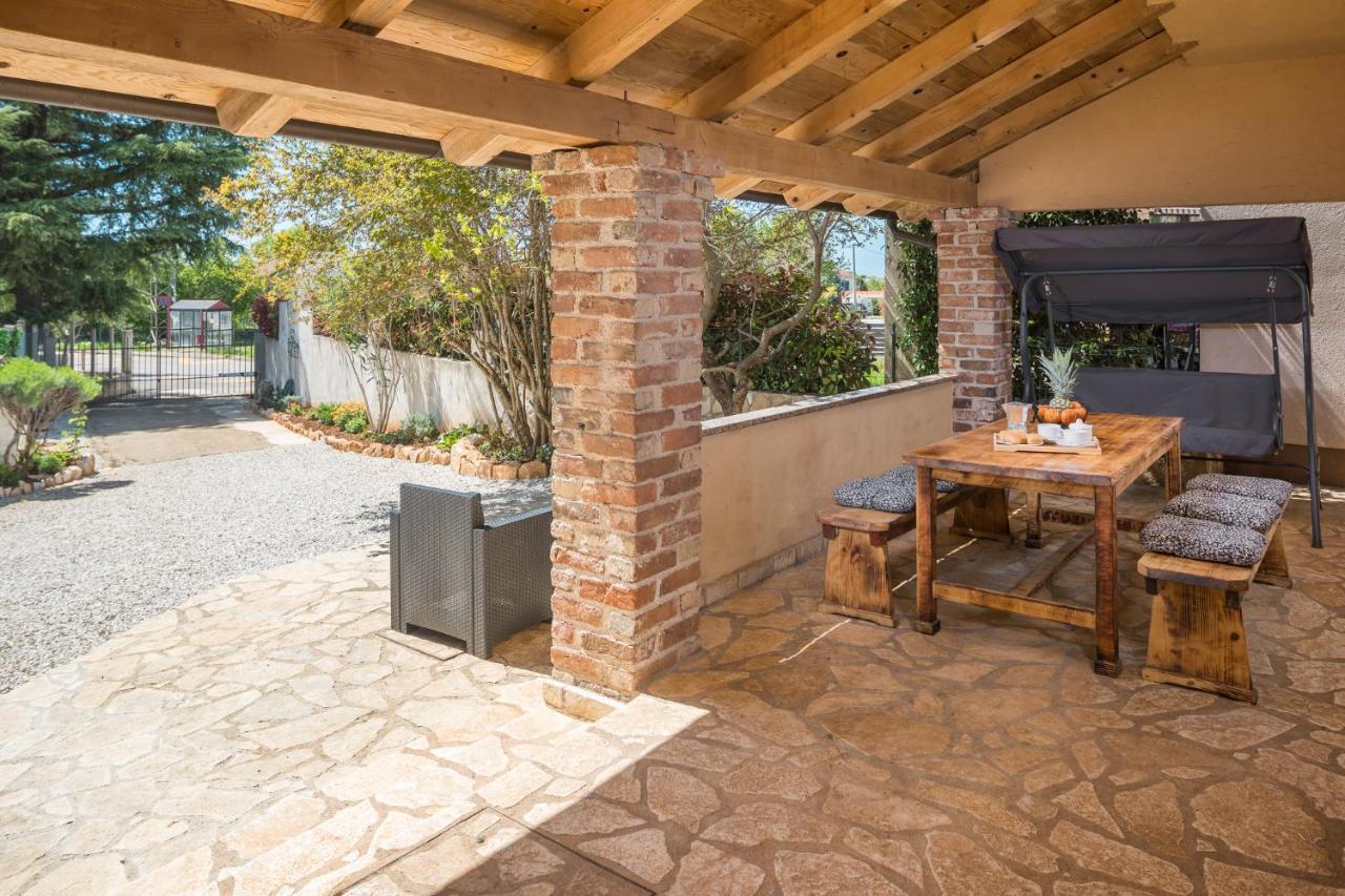 Вілла Casa Viktoria With Private Garden And Bbq Kosinozici Екстер'єр фото
